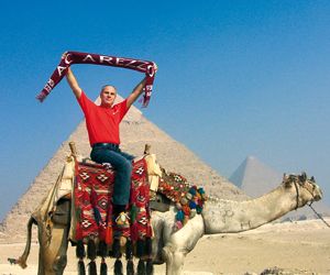 Filippo sul cammello in Egitto
